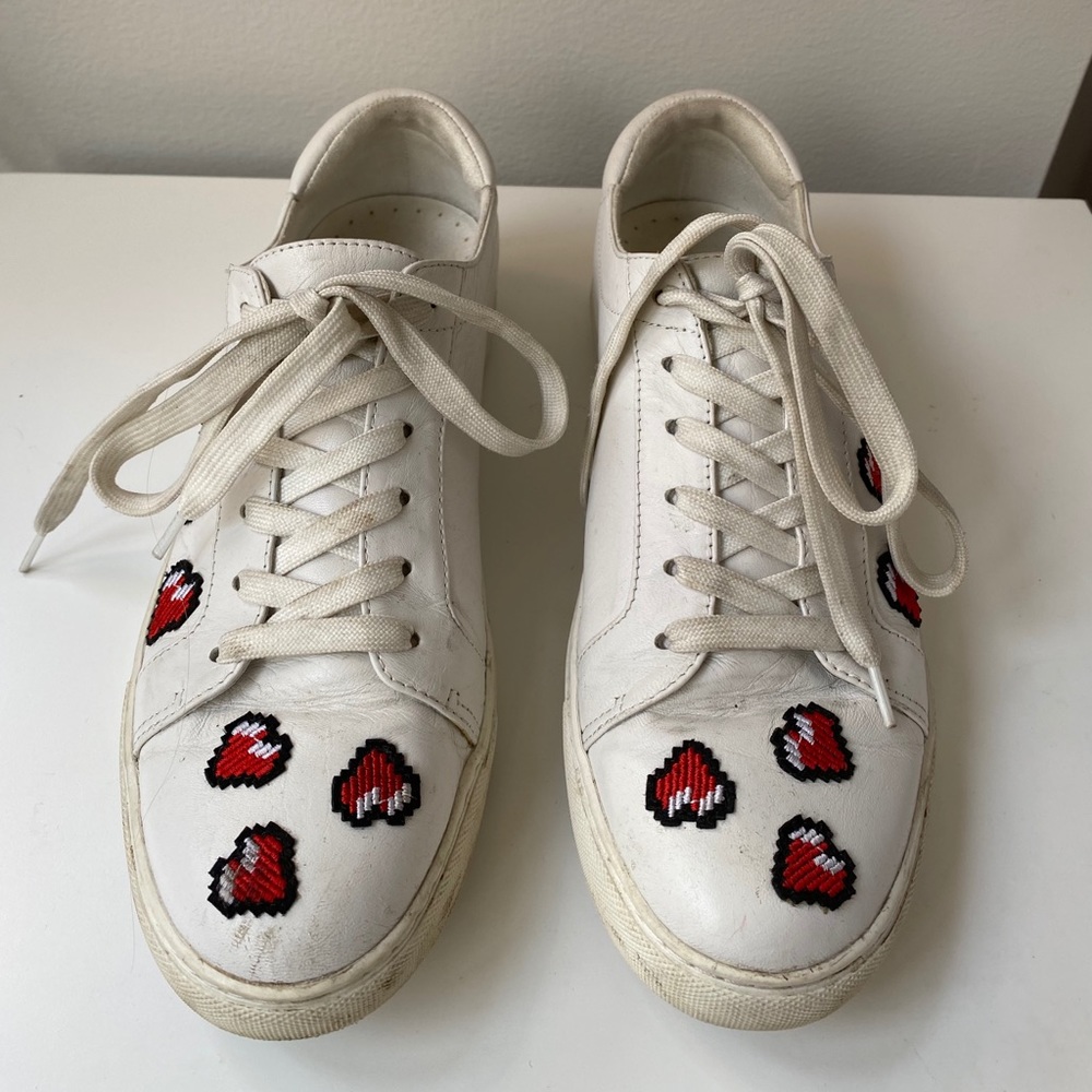 Kenneth Cole Kam Hearts Patch Sneaker